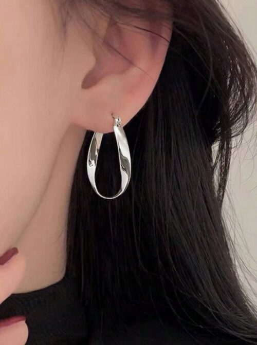 Moebus Loop Earring - Image 2
